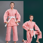 Kimono judo rose clair